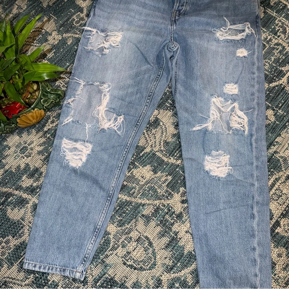 •Topshop• Hayden Distressed Jeans - Picture 5 of 6